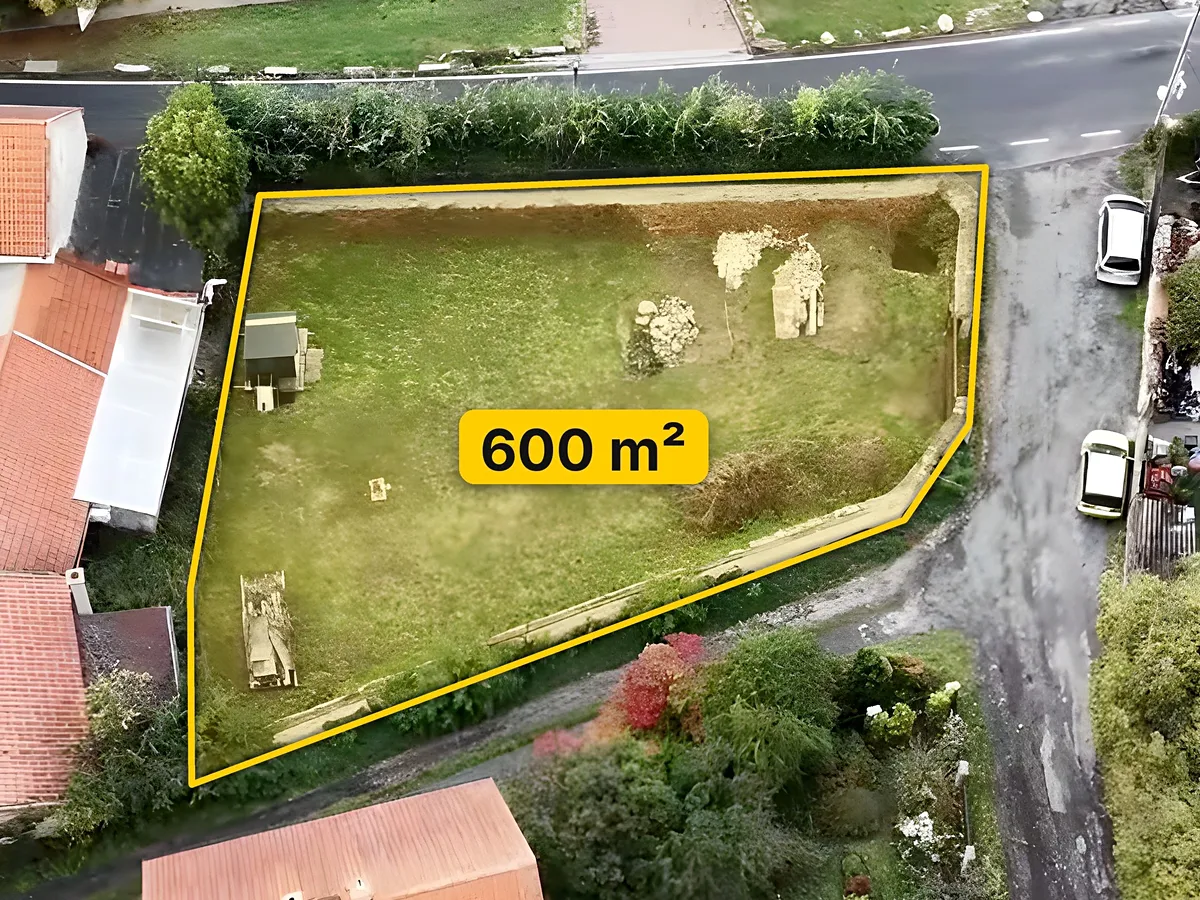 Prodej stavebního pozemku 600 m²